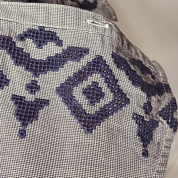 EUC s.1 Sandro shirt - Picture 3 of 5